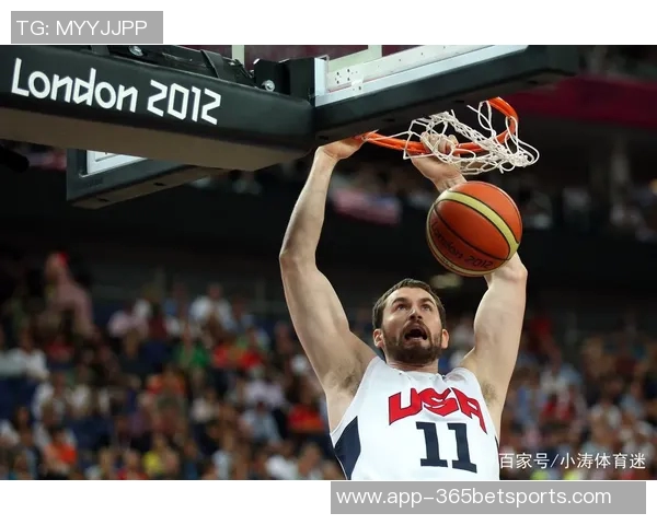 开拓者官方分享凯勒布乐福离开球馆时携篮球的温馨瞬间