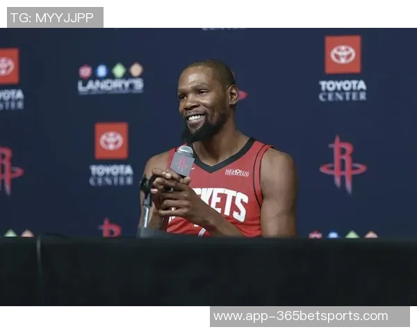 杜兰特谈防守与进攻的双重责任助力球队全方位提升