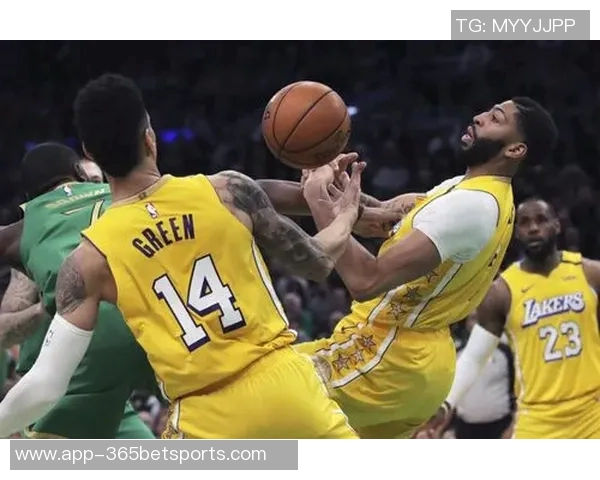 绿军能否逆转颓势终结三连败布朗怀特普理查德米诺特科塔携手出战鹈鹕