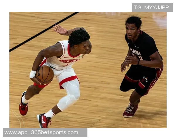 阿门汤普森休赛期状态堪忧前两场三分球竟然全失手