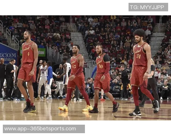 福克斯状态成疑马刺明日对阵骑士期待精彩对决 福克斯状态成疑马刺明日对阵骑士期待精彩对决