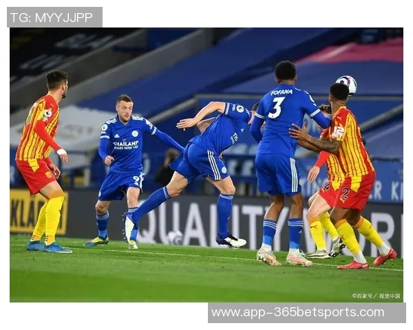 亚特兰大与罗马比赛中边裁遭鞭炮炸伤幸好无大碍