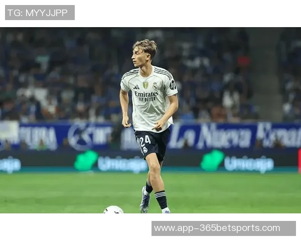 卡马文加因牙疼缺席皇马训练赫伊森积极参与备战