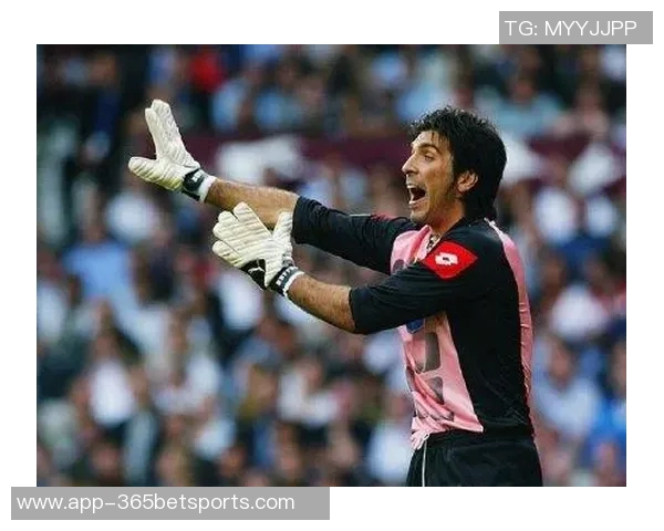 欧冠最佳扑救候选名单揭晓恰基尔凯拉特门将精彩扑救引关注